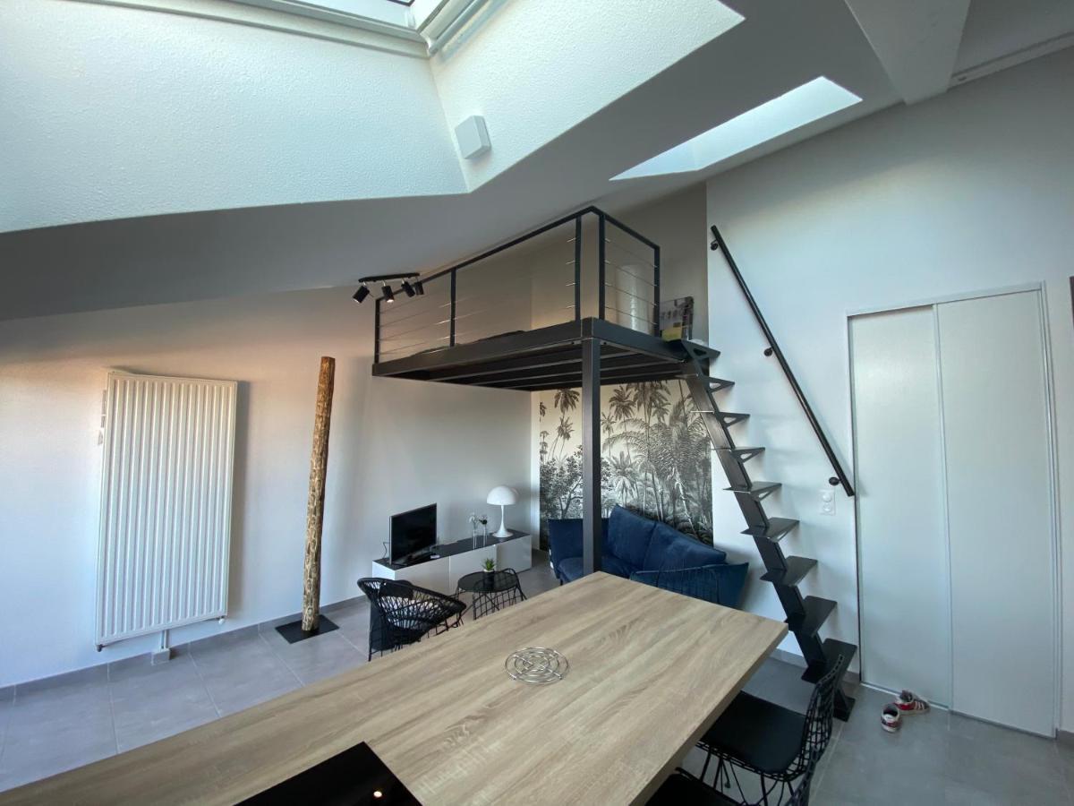 Appart & Fleurinoise Balcon Ascenseur Climatisation Fleurieux-sur-lʼArbresle Eksteriør billede