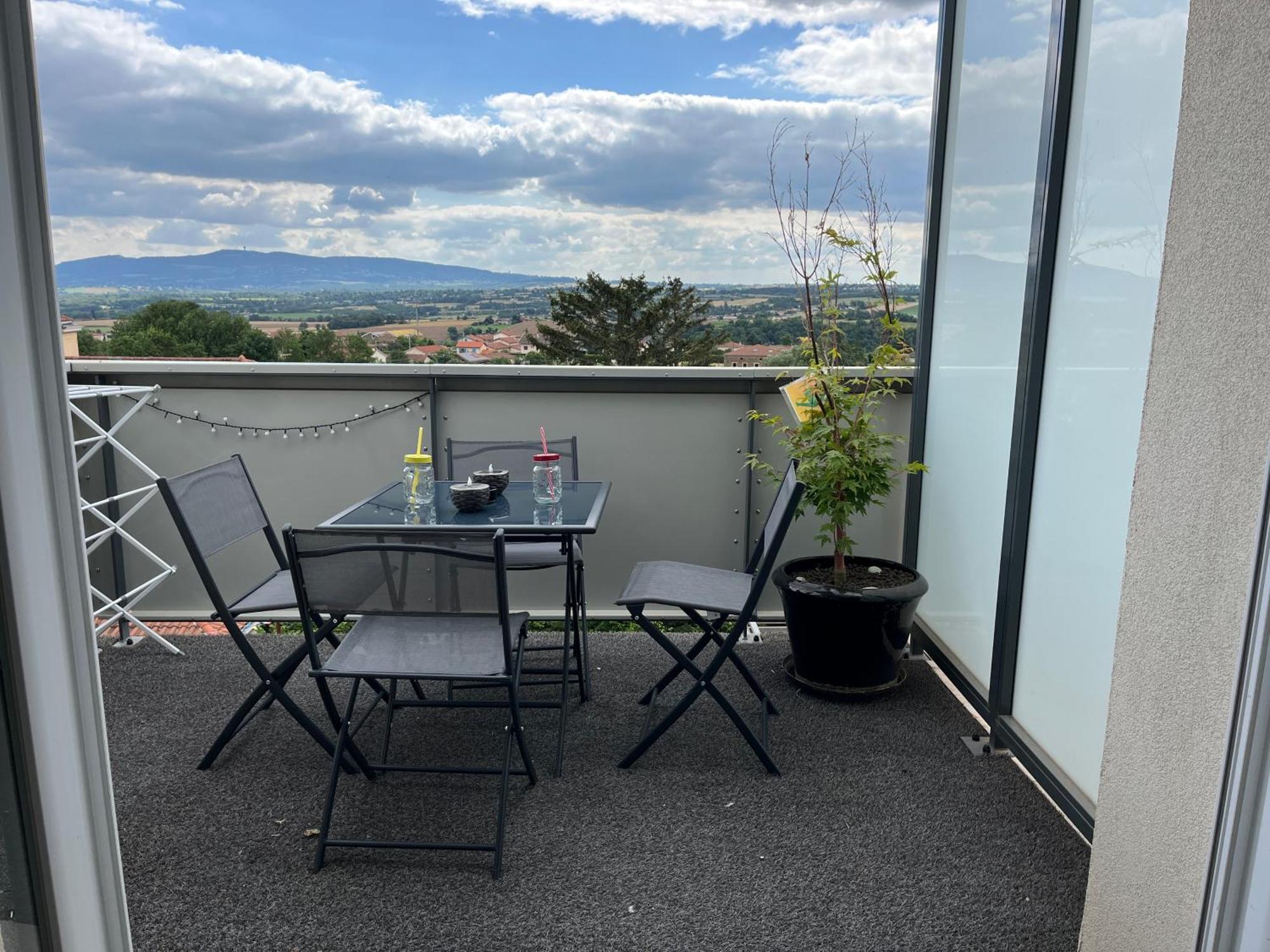 Appart & Fleurinoise Balcon Ascenseur Climatisation Fleurieux-sur-lʼArbresle Eksteriør billede